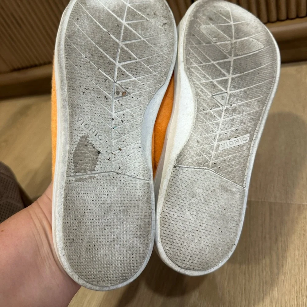 Vionic Orange Slip-On Shoes clogs size 9 - Picture 5 of 6